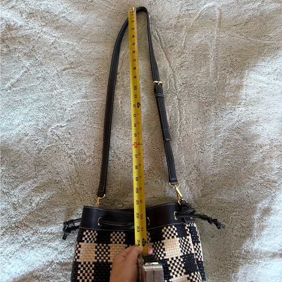 Woven Drawstring Bucket Bag - Picture 12 of 12